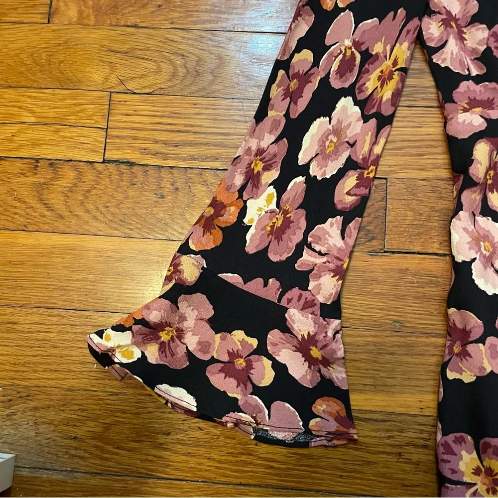 NWT Reformation Kiley Floral Print Half Sleeve Bodycon Midi Dress Size 4 Pansy - Picture 9 of 11